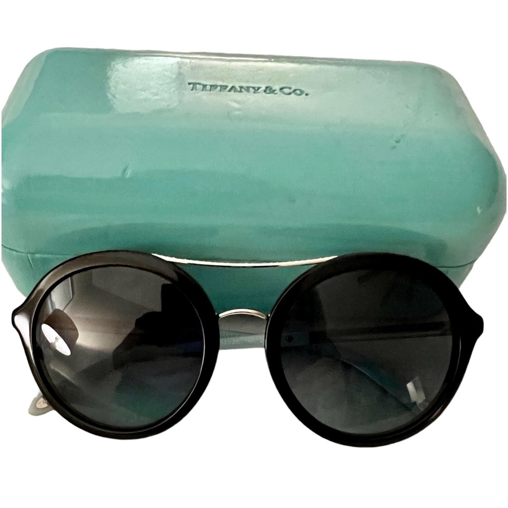 Authentic Tiffany & Co. Sunglasses with black frame!  They are stunning! 😎🥰